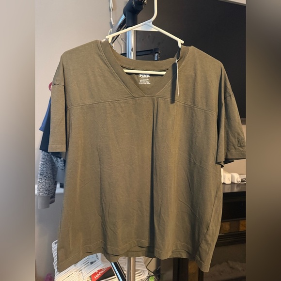 PINK Victoria's Secret Dark Olive Tee slight crop - Picture 1 of 4